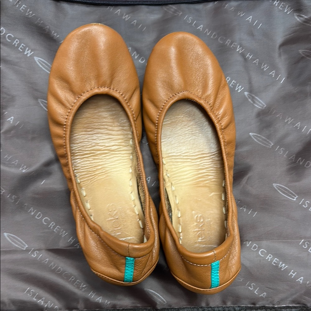 Tieks Chestnut. Size 7